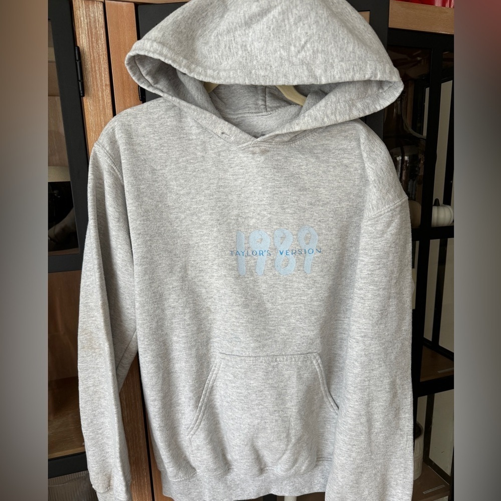 Taylor Swift 1989 TV hoodie from the vault photo sweatshirt merch version blue - Picture 3 of 9